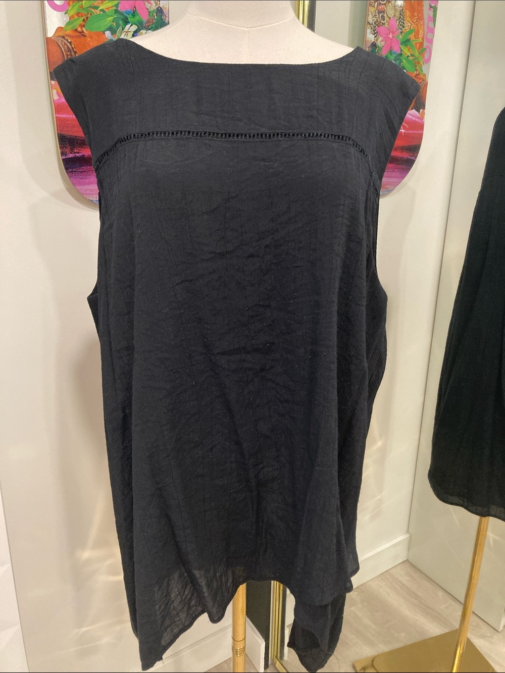 Women's Black Sleeveless Tunic Tank Top